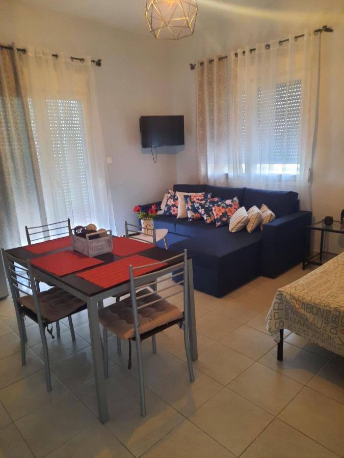 Park View Apartment In Paralia Dionisiou Zewnętrze zdjęcie